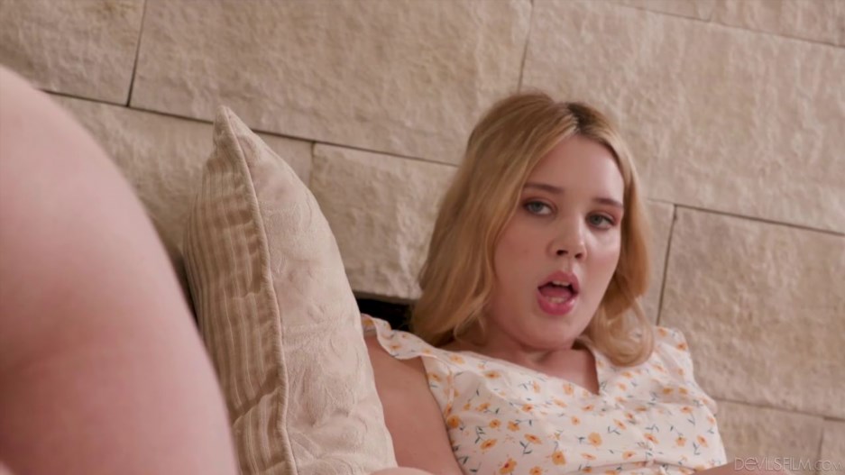 Dee Williams, Sophia Sterling - Stepdaughter Likes T
